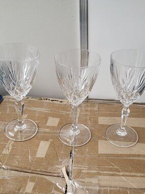 Set Of 3 Vintage Derwent Crystal Wine Glasses RARE FIND SEE PICTURES